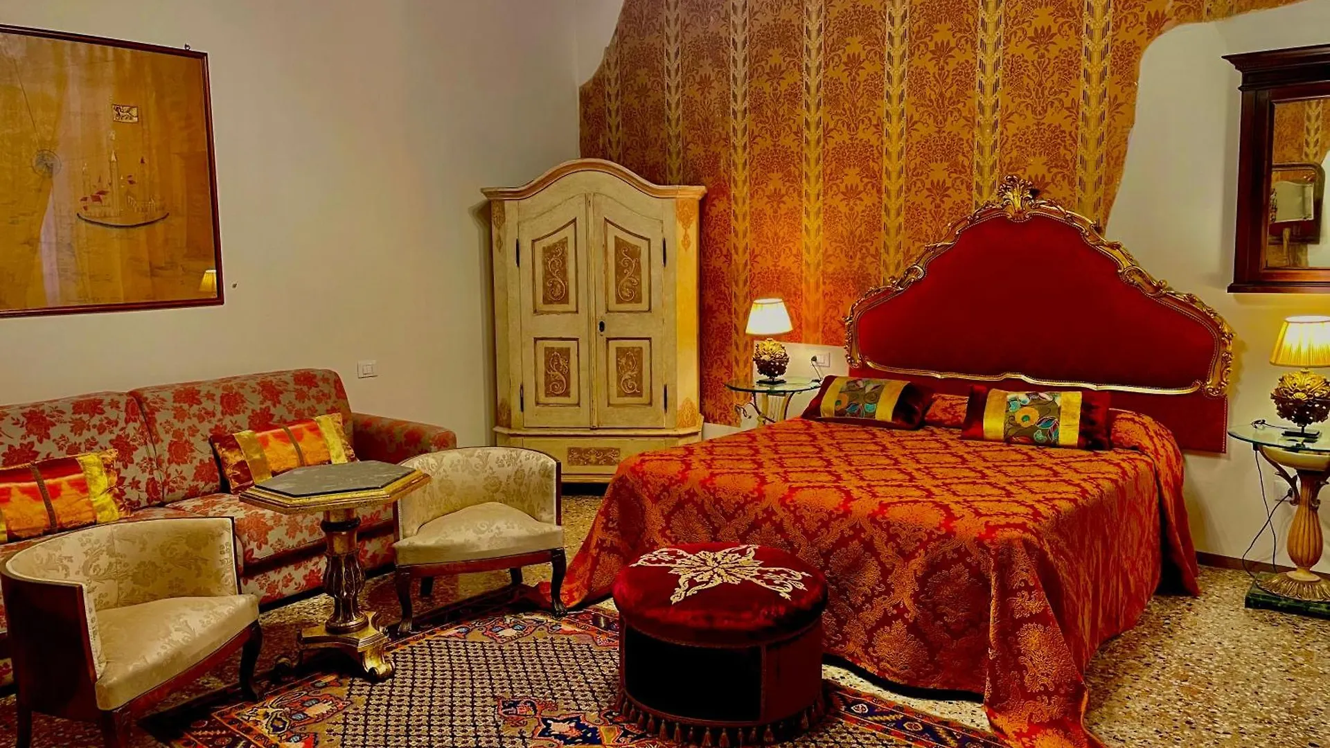 Console Palais Hotel Venice 0*,